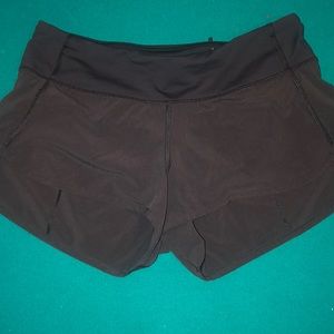 2.5 inch Lululemon athletic shorts